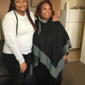 Meet your Posher, Annie